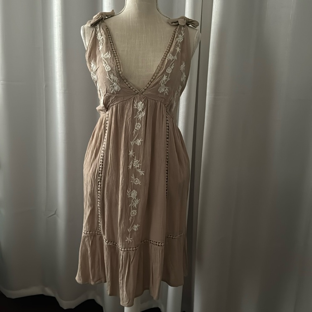 Cute summer dress 🤍🌸